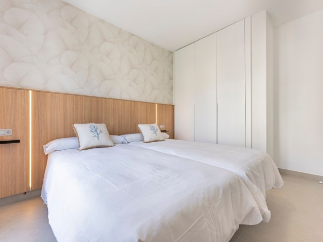 Apartamento con 3 Dormitorios  en Marbella