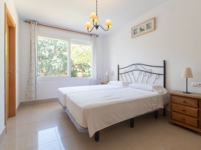 3 Bedrooms Apartment in Elviria