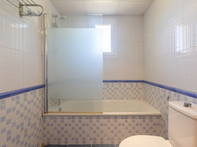 3 Bedrooms Apartment in Elviria