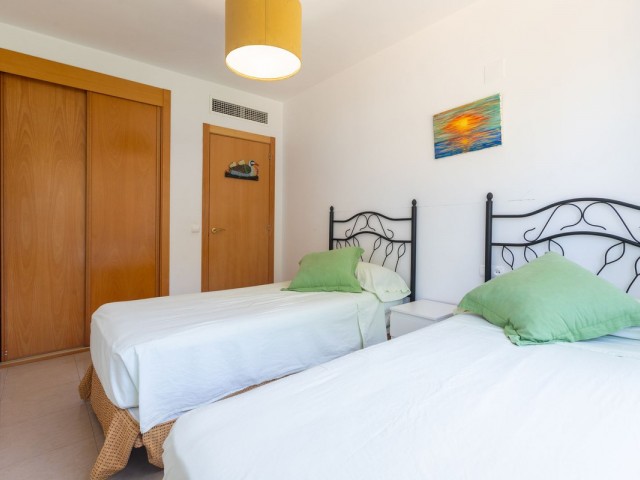 3 Bedrooms Apartment in Elviria