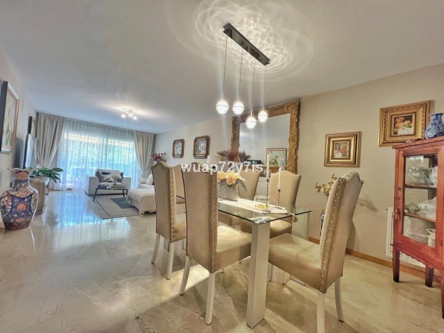 Huoneisto, Guadalmina Alta, R5114638