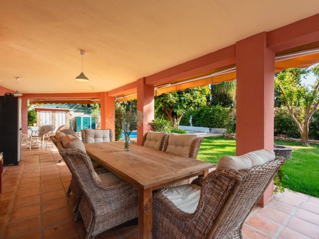 Villa con 4 Dormitorios  en Mijas