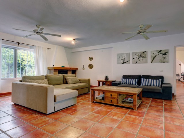 Villa avec 3 Chambres  à San Pablo de Buceite