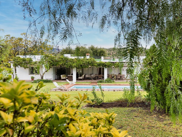 Villa avec 3 Chambres  à San Pablo de Buceite