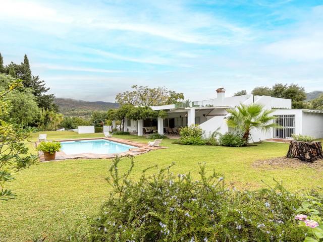 Villa avec 3 Chambres  à San Pablo de Buceite