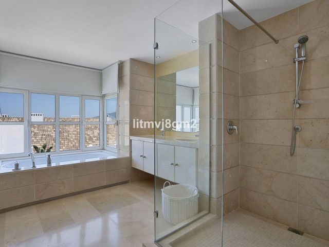 3 Bedrooms Townhouse in La Cala Golf
