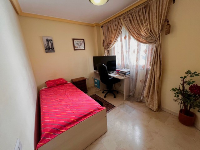Apartamento con 3 Dormitorios  en Fuengirola