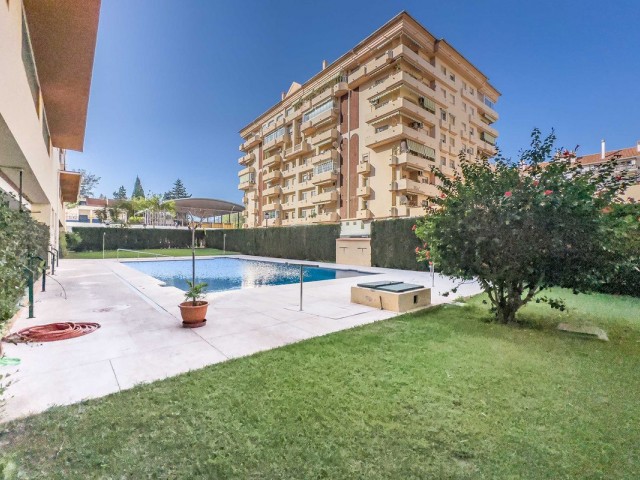 Apartamento con 3 Dormitorios  en Fuengirola
