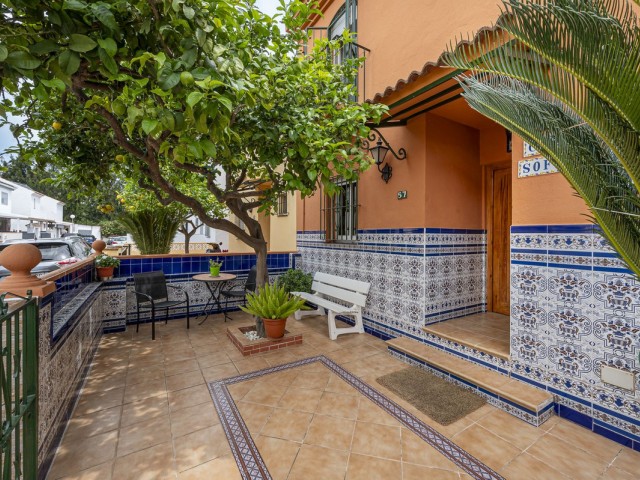 4 Schlafzimmer Reihenhaus in Nueva Andalucía