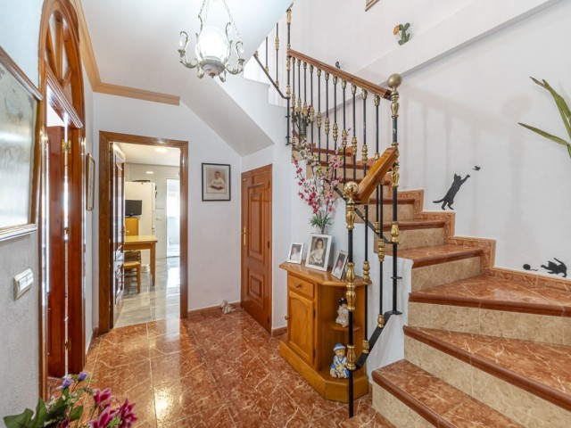 4 Schlafzimmer Reihenhaus in Nueva Andalucía