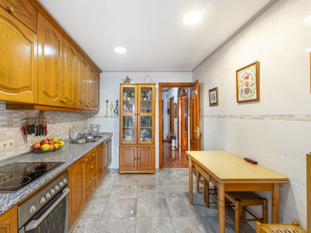 4 Schlafzimmer Reihenhaus in Nueva Andalucía