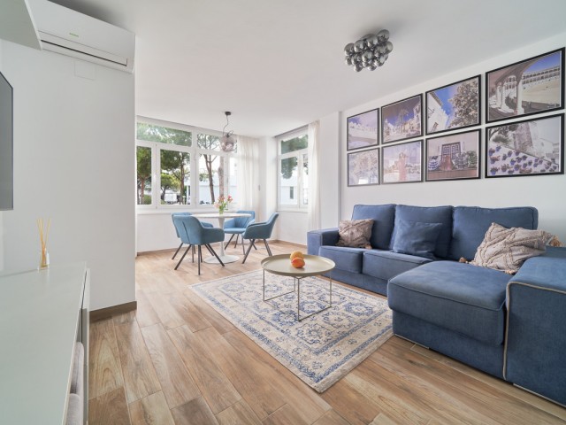 2 Bedrooms Apartment in Elviria