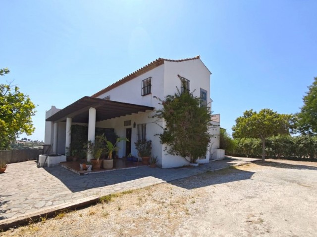 4 Sovrums Villa i Estepona