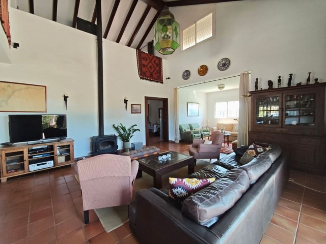 4 Sovrums Villa i Estepona