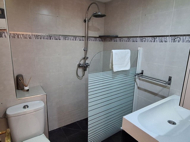 Appartement avec 4 Chambres  à Torrequebrada