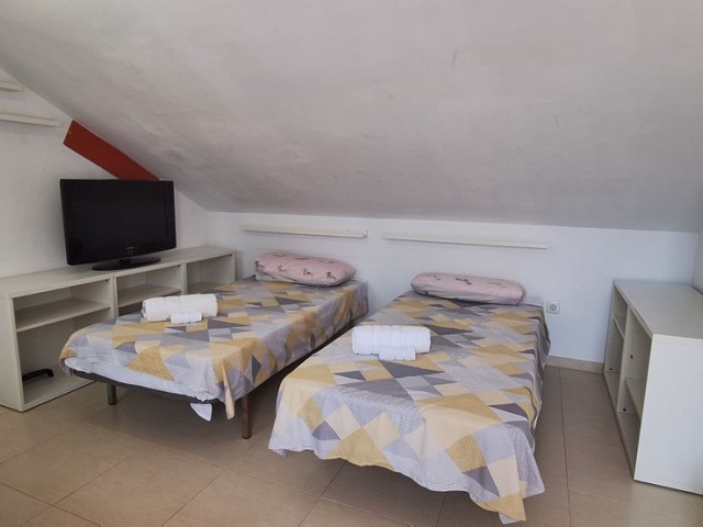 Appartement avec 4 Chambres  à Torrequebrada
