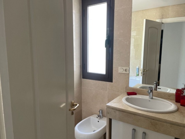 Apartment, La Alcaidesa, R5112640