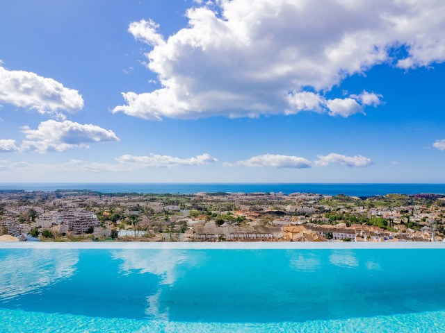 5 Bedrooms Villa in Benalmadena