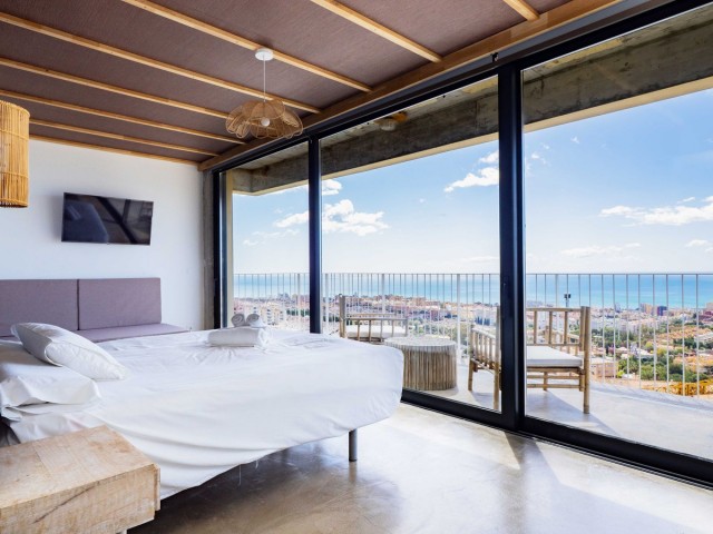5 Bedrooms Villa in Benalmadena