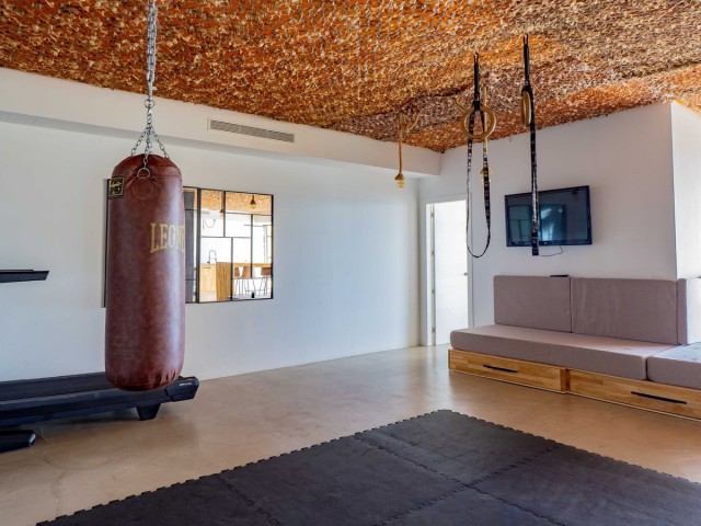 5 Bedrooms Villa in Benalmadena