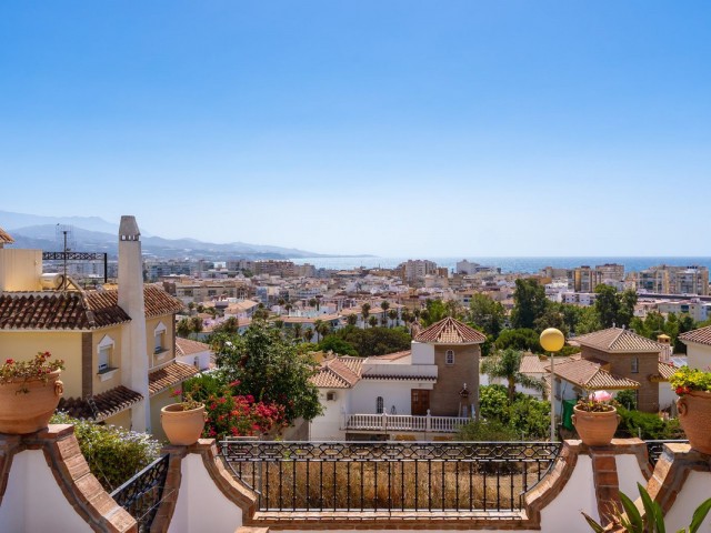 Villa avec 9 Chambres  à Torre del Mar