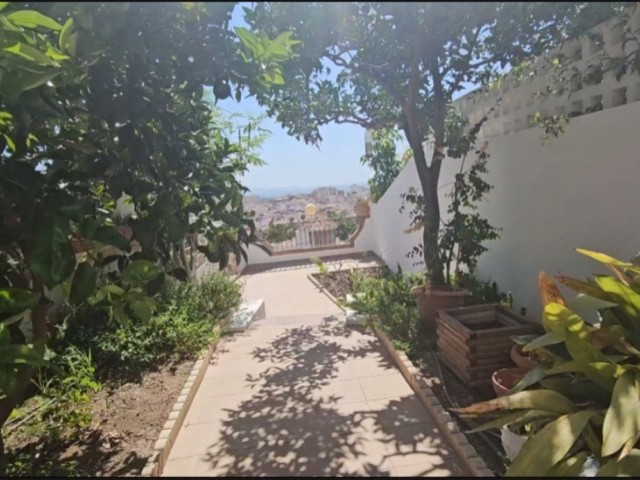 Villa avec 9 Chambres  à Torre del Mar