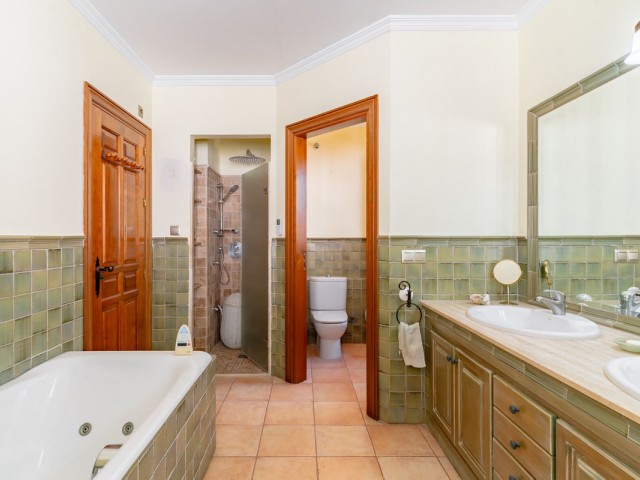 Villa avec 9 Chambres  à Torre del Mar