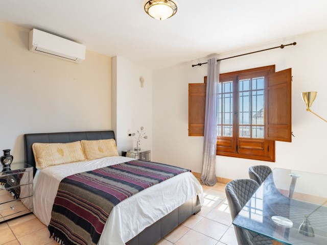 Villa avec 9 Chambres  à Torre del Mar
