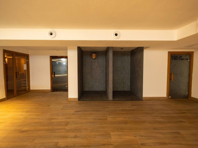 Apartamento con 2 Dormitorios  en Calanova Golf