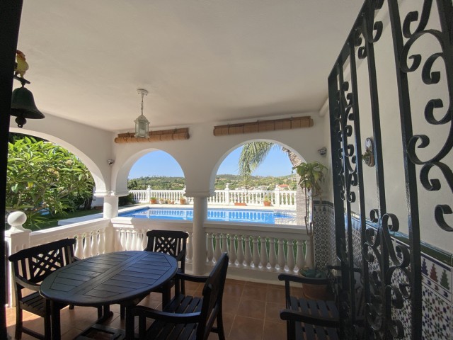 3 Sovrums Villa i Estepona