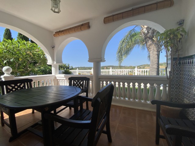 3 Sovrums Villa i Estepona