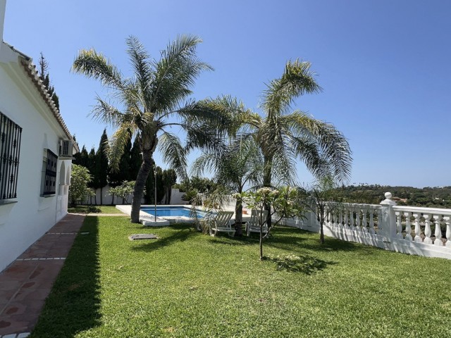 3 Sovrums Villa i Estepona