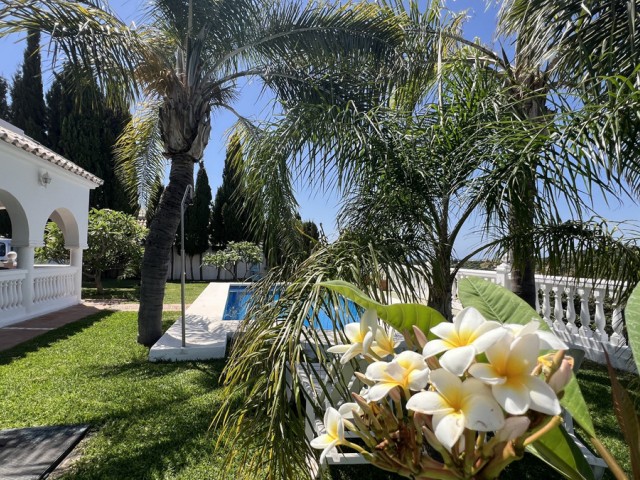 3 Sovrums Villa i Estepona