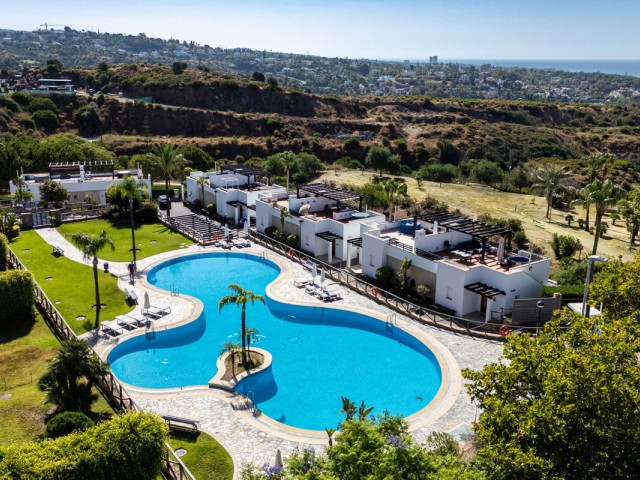 Adosado con 2 Dormitorios  en Marbella