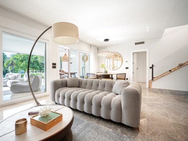 3 Bedrooms Townhouse in Marbella