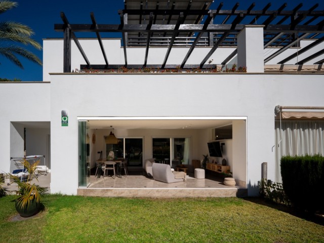 3 Bedrooms Townhouse in Marbella