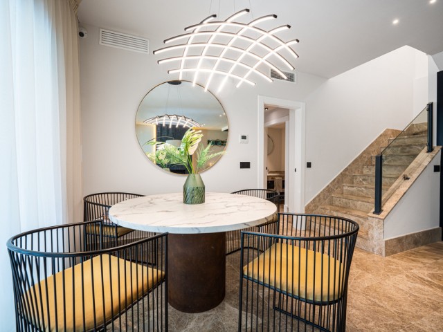 3 Bedrooms Townhouse in Marbella