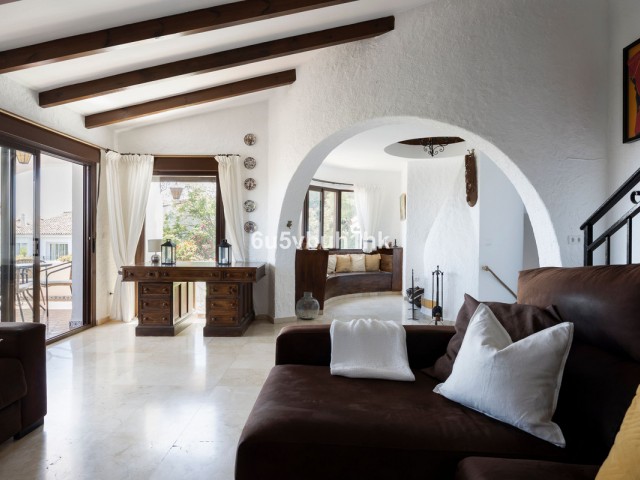 6 Bedrooms Villa in Torremuelle