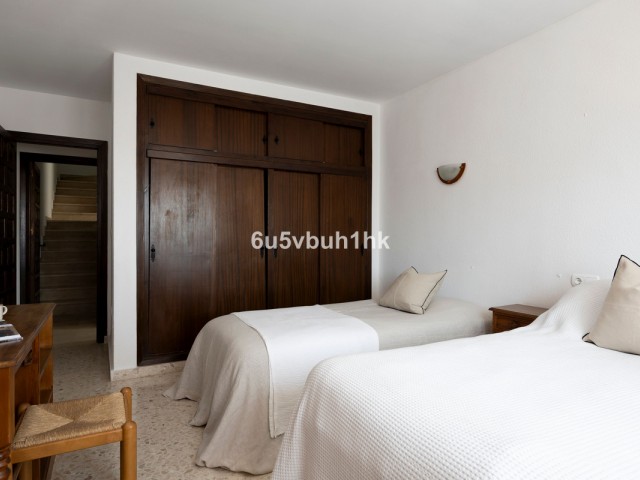 6 Bedrooms Villa in Torremuelle