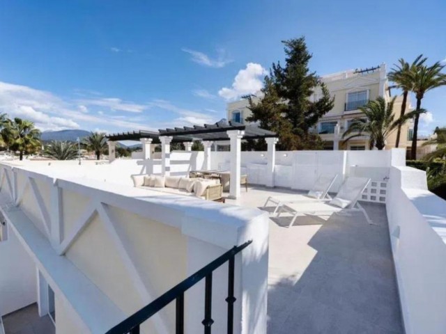 Apartment, Aloha, R5116408