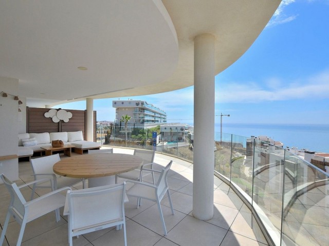 Apartamento con 3 Dormitorios  en Fuengirola