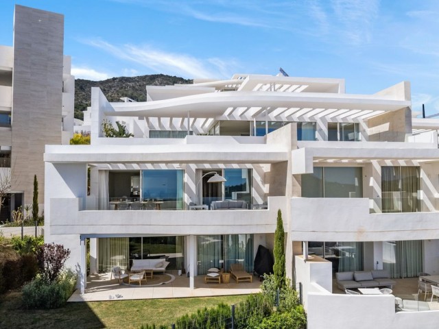 Apartamento con 3 Dormitorios  en Marbella