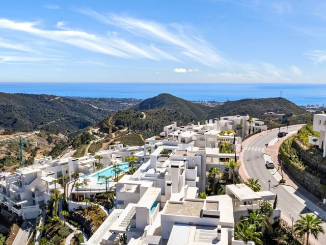 Apartamento con 3 Dormitorios  en Marbella