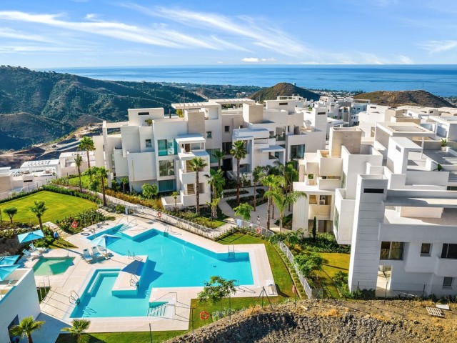 Apartamento con 3 Dormitorios  en Marbella