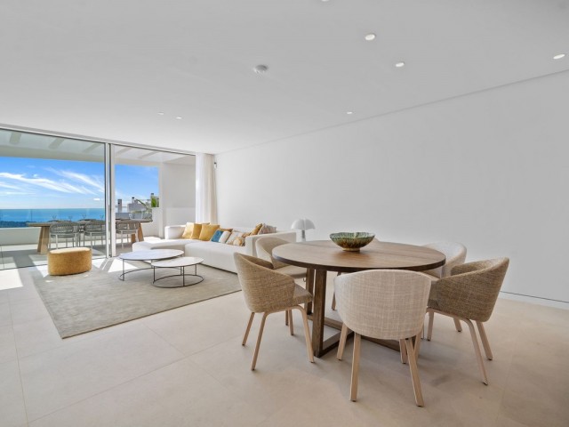 Apartamento con 3 Dormitorios  en Marbella