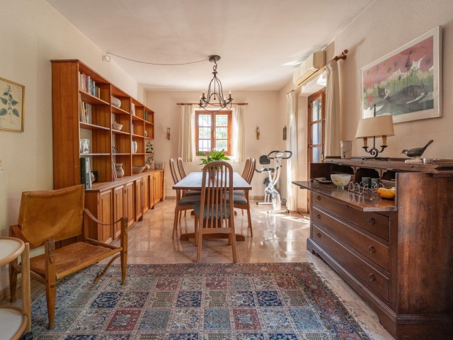 Villa con 4 Dormitorios  en Fuengirola