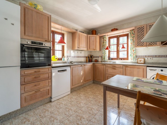 Villa con 4 Dormitorios  en Fuengirola