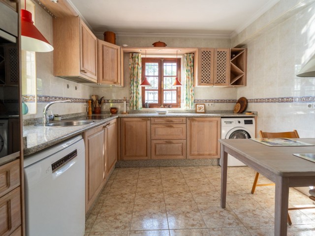 Villa con 4 Dormitorios  en Fuengirola