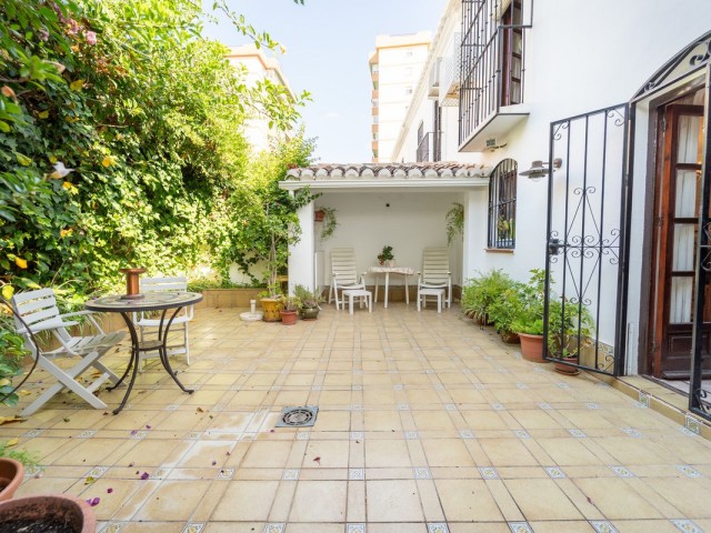 Villa con 4 Dormitorios  en Fuengirola