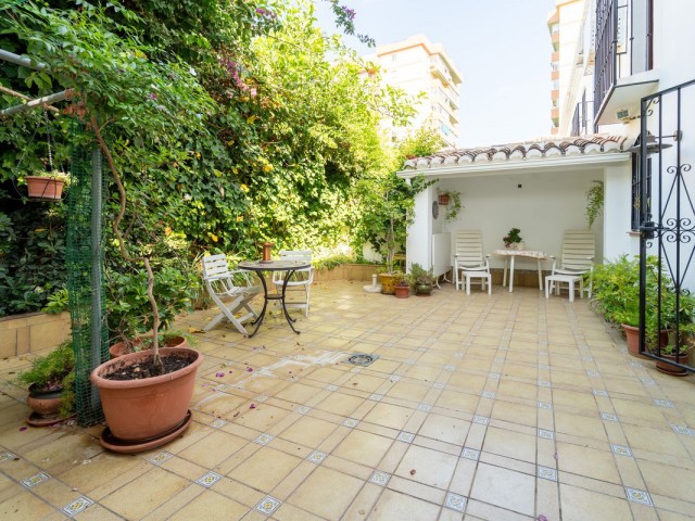 Villa con 4 Dormitorios  en Fuengirola
